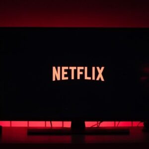 Netflix: Mengubah Cara Kita Menonton, Tapi Apakah Selalu Positif?