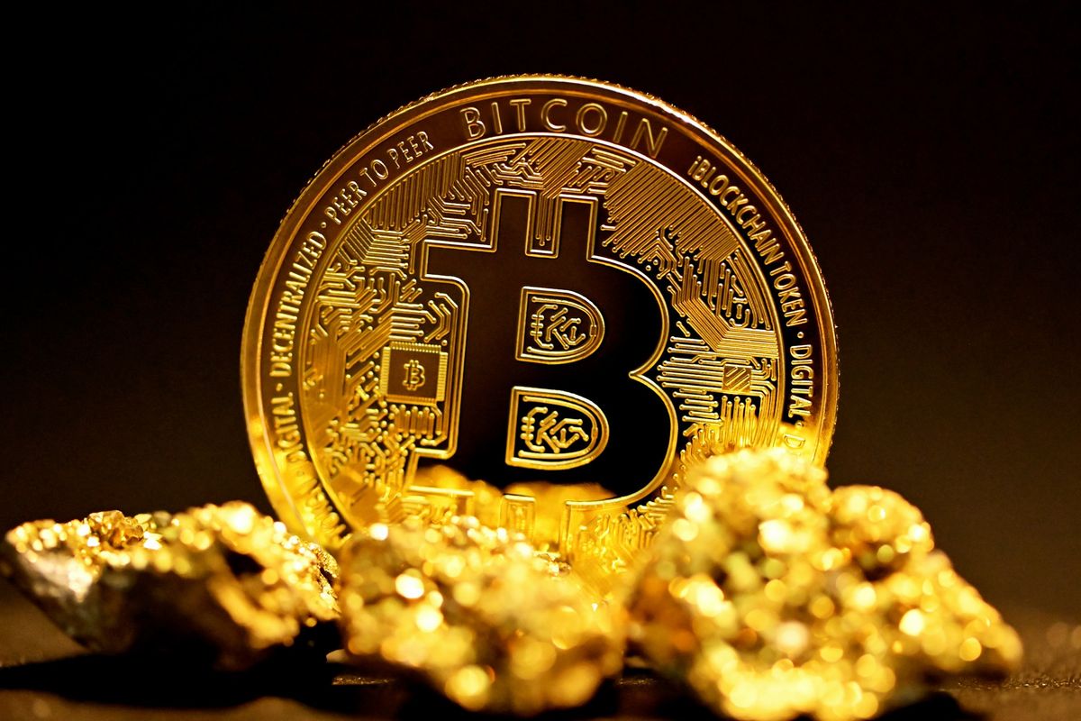 Bitcoin Tembus Rekor Baru Mendekati Rp 2 Miliar, Picu Likuidasi Short Terbesar Tahun Ini