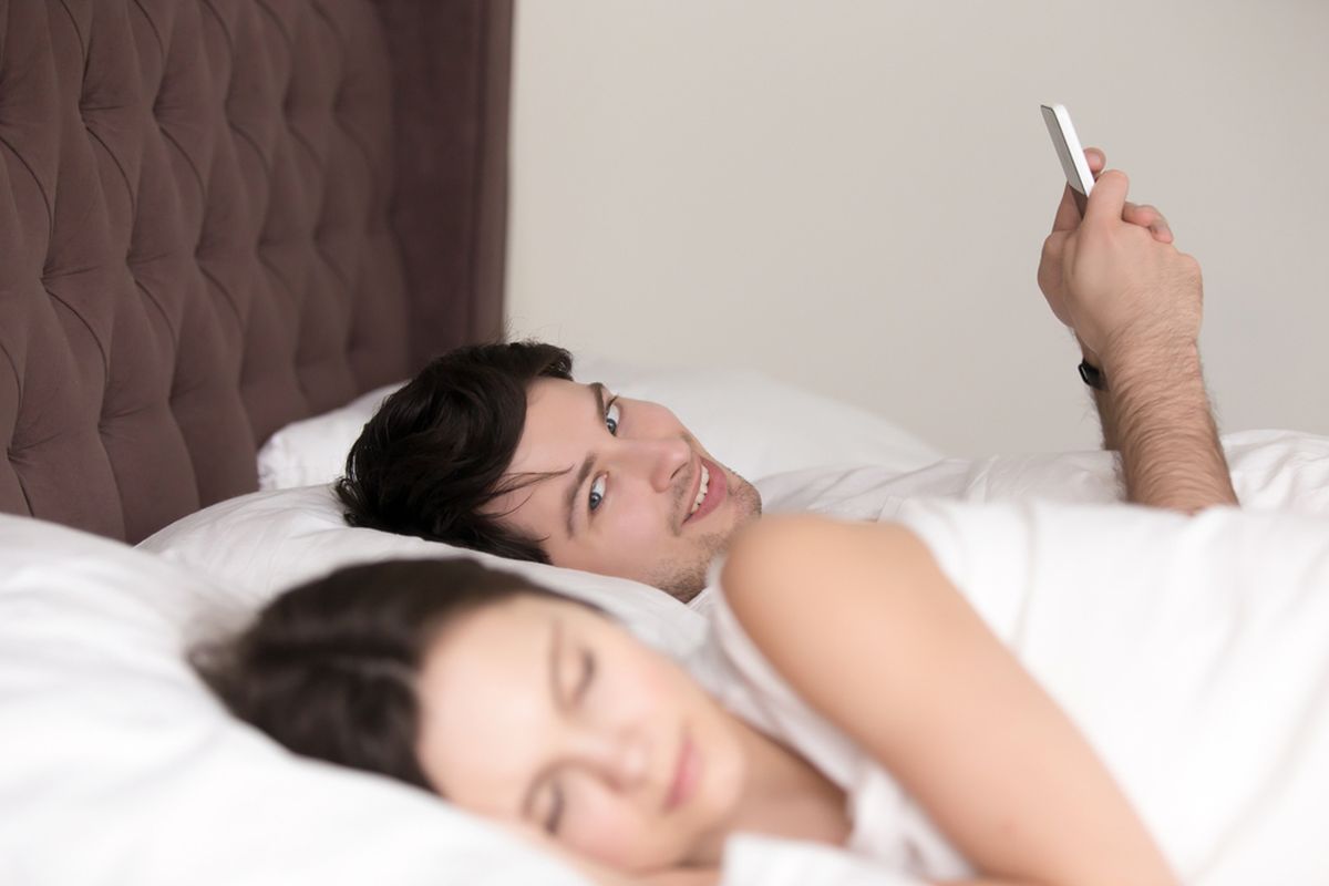 Masih Cinta Tapi Berselingkuh? Mengungkap Alasan di Balik Fenomena Tak Terduga