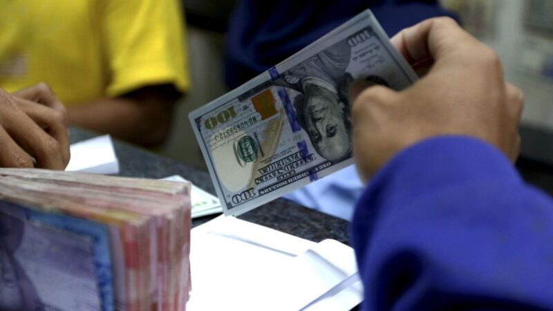 Rupiah Menguat Signifikan, Bank Patok Kurs di Level 16.100-an