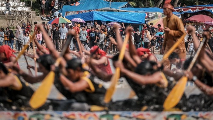 Rapper Melly Mike Meriahkan Festival Pacu Jalur, Kian Jadi Magnet Wisata