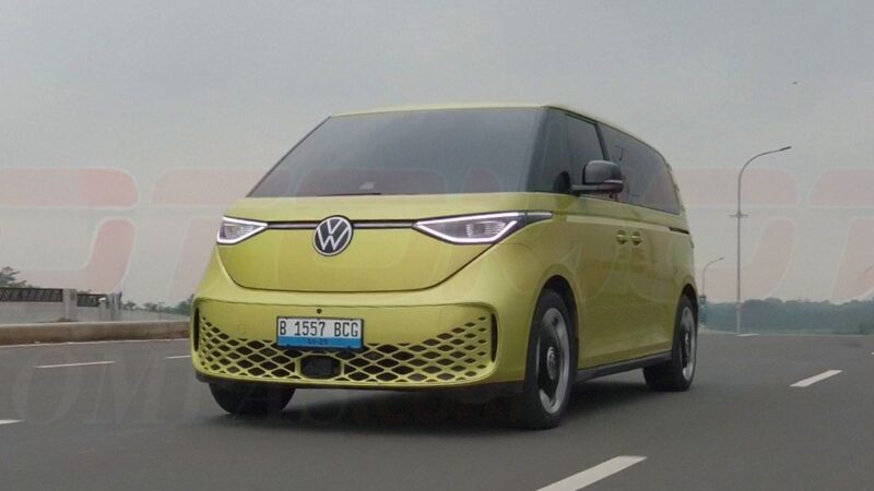 Nostalgia Masa Depan: VW ID. Buzz, ‘Si Kombi’ Ikonik yang Kini Berlistrik