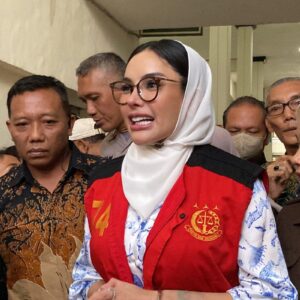 Kontroversi Pledoi Nikita Mirzani: Klaim Dijebak Rp4 Miliar hingga Tuding Jaksa Punya ‘Dendam Pribadi’