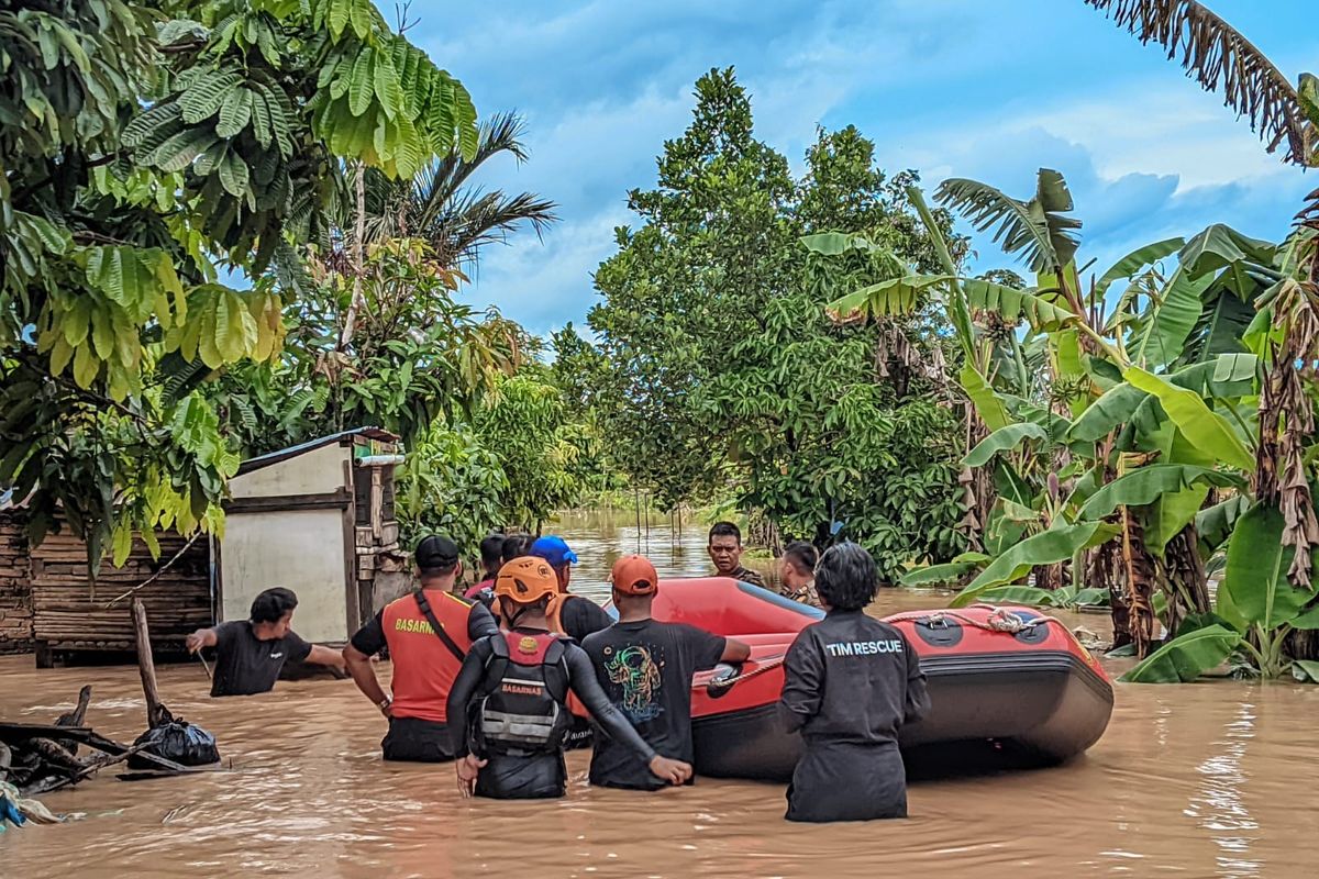 Banjir Bandang Padang, Sumatera Barat: Empat Warga Lubuk Minturun Meninggal Dunia Terseret Arus