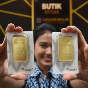 Fluktuasi Harga Emas Antam: Turun Rp 7.000 per Gram pada 22 November 2025