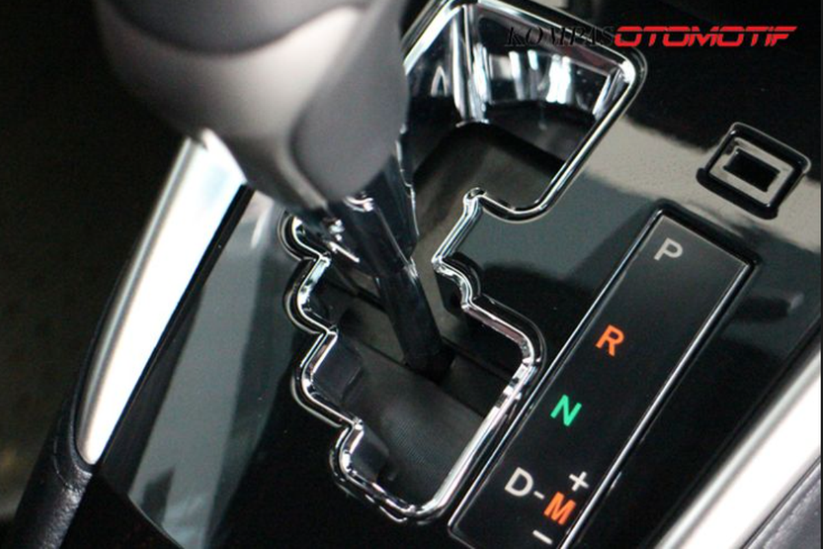 Memaksimalkan Performa: Panduan Menggunakan Mode Manual (Triptonic) pada Mobil Matik